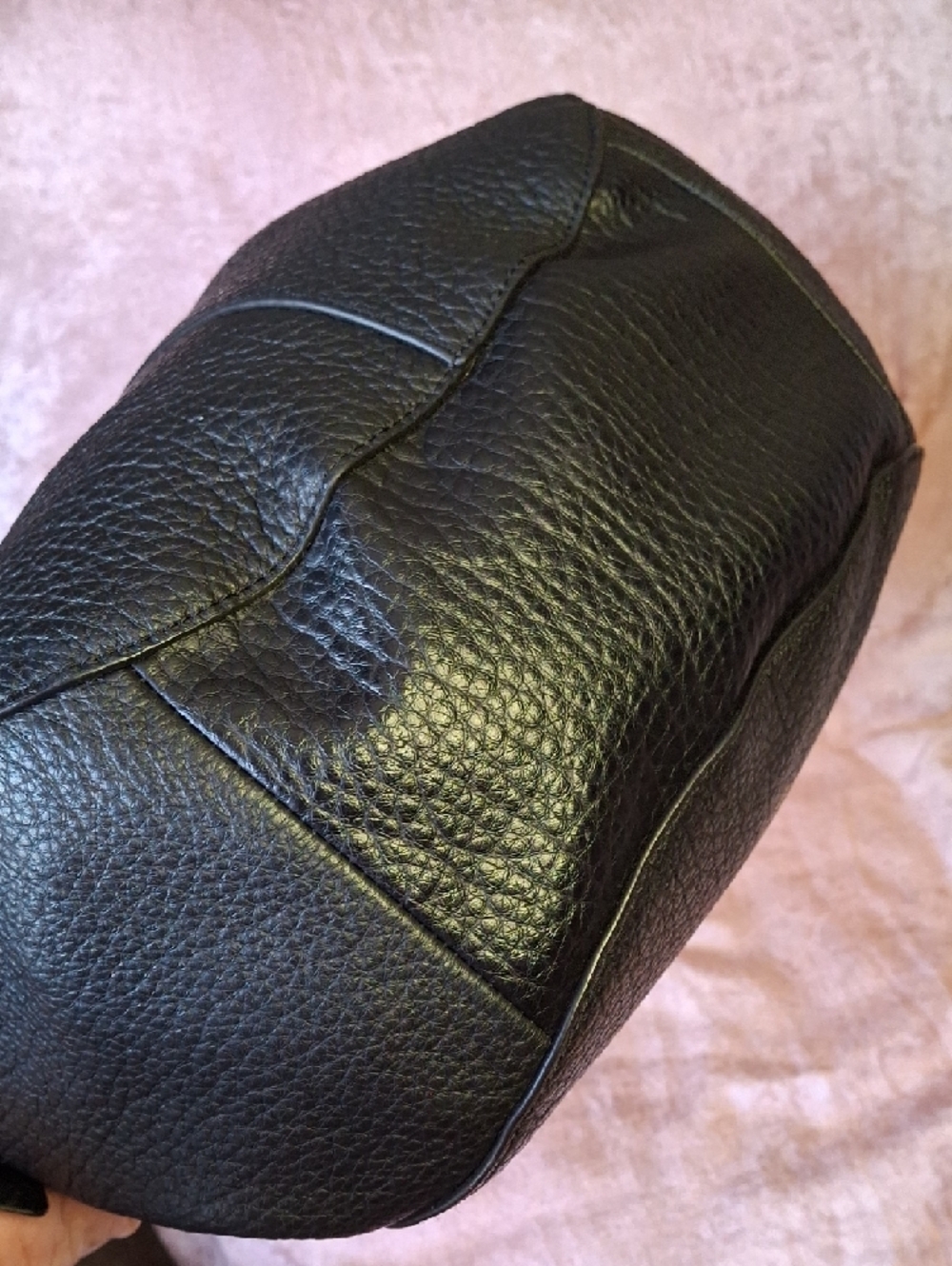 EUC VINCE CAMUTO Black Leather Large Hobo Bag with Scarf Accent - Picture 5 of 8